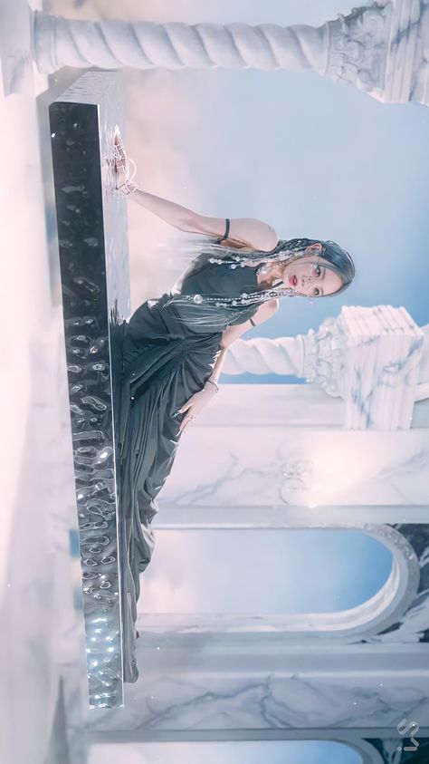 TAEYEON 태연 'INVU' MV Invu Taeyeon, Taeyeon Invu, Kpop Concept, Kim Taeyeon, Ethereal Aesthetic, Dreamy Art, Beauty Queens, Kpop Wallpaper, Girls Generation