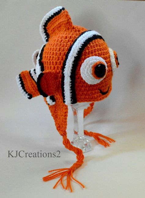 Fish Hat, Crochet Character Hats, Crochet Fish, Crochet Kids Hats, شال كروشيه, Earflap Hat, Confection Au Crochet, Crochet Disney, Crochet Knit Hat