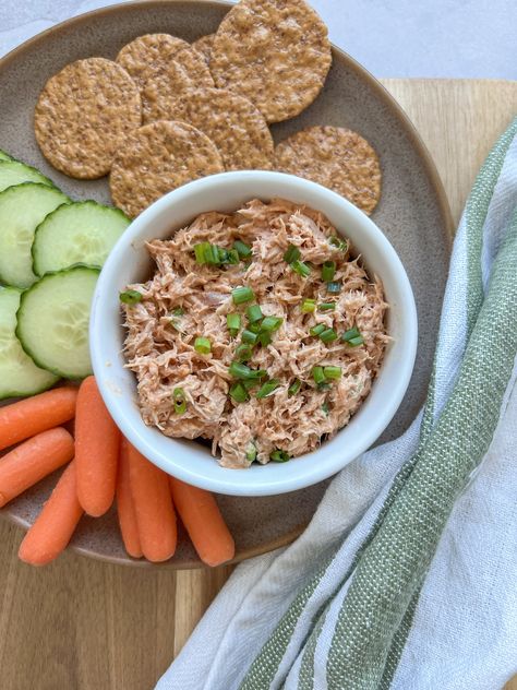 Easy Buffalo Tuna Dip Buffalo Tuna, Tuna Dip, Protein Pasta, Vegan Mayonnaise, Snack Dip, High Protein Vegan, Canned Chicken, Yummy Dips, Protein Smoothie