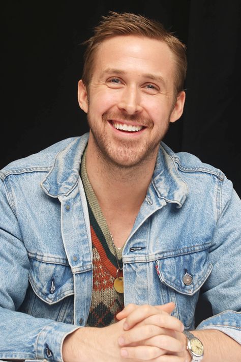 I love Ryan Gosling smile Ryan Gosling Baby, Ryan Gosling Drive, Ryan Gosling Style, The Gray Man, Ryan Thomas, Райан Гослинг, Blade Runner 2049, Great Smiles, Gray Man