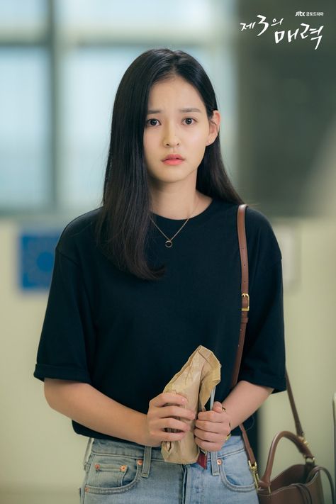 Kim Yoon Hye in "The Third Charm"  #thethirdcharm #seokangjoon #esom #kimyoonhye Kim Yoon Hye, Vincenzo Casano, Winter Deep, Kim Hye Yoon, Seo Kang Joon, Sassy Girl, Korean Drama Movies, Bae Suzy, Korean Actresses