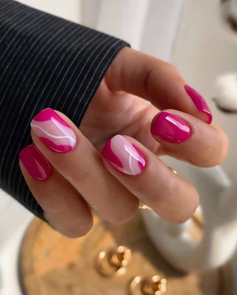 Fall Nails Pink 2023 22 Ideas: Embrace the Trendy and Chic Nail Designs Magenta Nails, Cute Pink Nails, Simple Gel Nails, Summery Nails, Work Nails, Her Nails, Short Acrylic Nails Designs, Short Nail Designs, Minimalist Nails