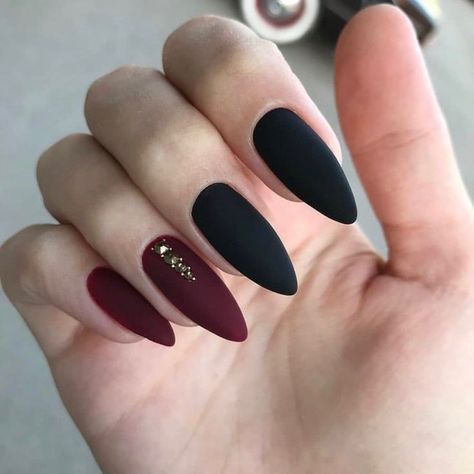 Matte Acrylic Nails Coffin, Matte Black And Red Nails, Black Nails Acrylic, Nails Matte Black, Nails Coffin Short, Red Matte Nails, Matted Nails, Matte Acrylic Nails, Black Coffin Nails