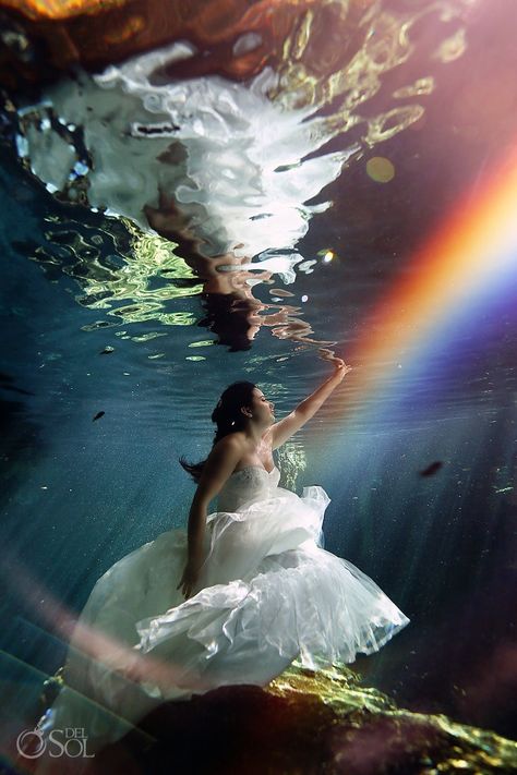 Cenote and Beach Trash the Dress - Kristy and Jace - Del Sol Photography Underwater Model, Underwater Photoshoot, Mermaid Bride, Underwater Portrait, Water Shoot, Bawah Air, Underwater Art, Photographie Portrait Inspiration, Fantasy Photography