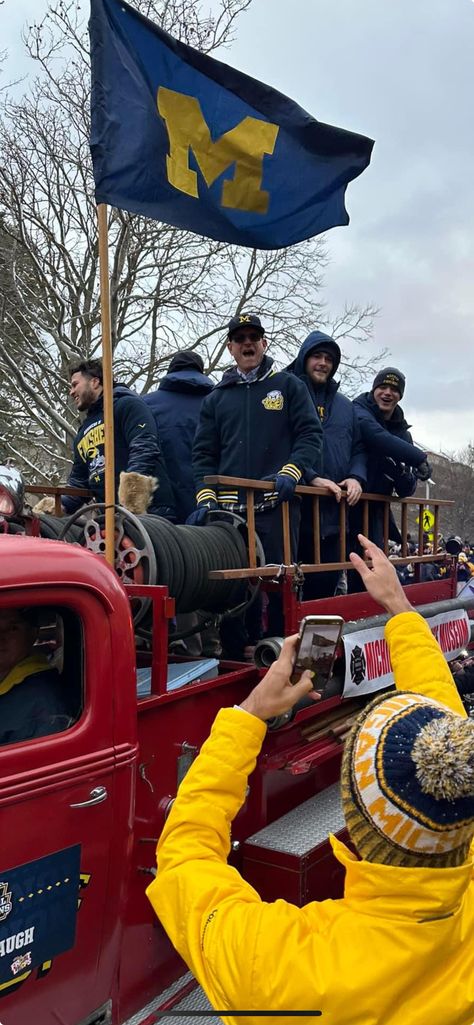 Umich Aesthetic, U Michigan, Michigan Go Blue, College Vision Board, Wolverines Football, Michigan Wolverines Football, Michigan Sports, Ann Arbor Michigan, Michigan Football