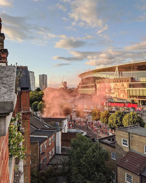 North London Is Red, Ucl London, Arsenal Wallpaper, Arsenal Stadium, Road Trip Uk, Stadium Wallpaper, Arsenal Premier League, Arsenal Wallpapers, Emirates Stadium