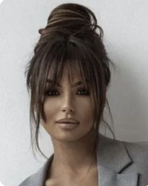 Block Fringe Hairstyles, Kim K With Bangs, Bangs And Bun Hairstyle, Messy Bun With Bangs, Fringe Ideas, Dark Hair Pale Skin, Cute Bangs, Bangs Hairstyle, Ray Ray