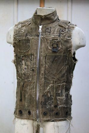 Jcrew Mens Style, Combat Vest, Dystopian Cyberpunk, Denim Vest Outfit, Post Apocalyptic Clothing, Apocalypse Fashion, Dystopia Rising, Fallout Cosplay, After Earth