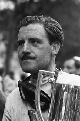 Shangrilarian: Style Icon: Graham Hill Graham And Damon, Damon Hill, Graham Hill, Jim Clark, Lotus Car, British Grand Prix, Classic Racing Cars, Awesome Shoes, Racing Drivers