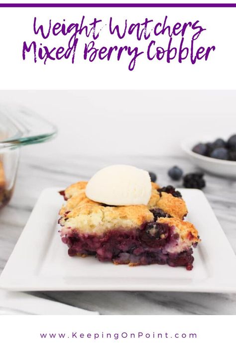 Mixed Berry Cobbler, Ww Food, Weight Watchers Recipes Desserts, Berry Cobbler, Ww Freestyle, Calorie Meals, Berry Dessert, Ww Desserts, Weight Watchers Desserts