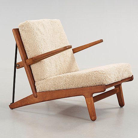 Børge Mogensen "240", Fredericia, Denmark, 1954 Borge Mogensen Chair, Fredericia Denmark, Circle Ideas, Modern Scandinavian Interior, Scandi Interiors, Pin Legs, Borge Mogensen, Wooden Armchair, Danish Furniture