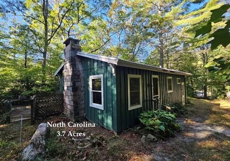 1970 North Carolina Mountain Cabin on 3.7 Acres $225,000 - Country Life Dreams Houses In North Carolina, Tiled Bath, North Carolina Forest, North Carolina Mountains Cabins, Great Dismal Swamp North Carolina, Hickory North Carolina, Deck Fireplace, Cabin In The Mountains, Life Dreams