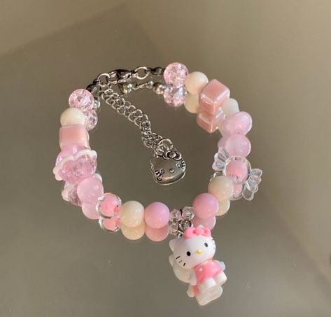 Beaded Bracelets Peachy, Sanrio Themed Bracelets, Sanrio Bracelet, Kawaii Bracelet, Hello Kitty Jewelry, Kawaii Accessories, Beaded Bracelets Diy, Seed Bead Bracelets, Girly Jewelry