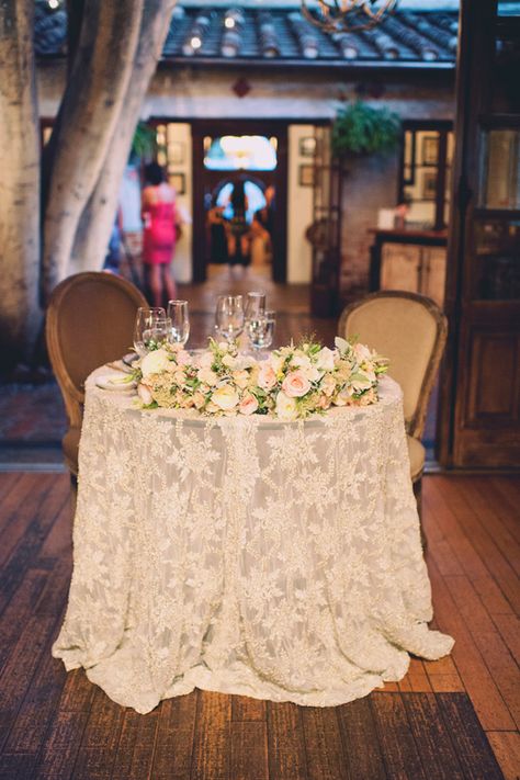 lace sweetheart table - photo by Joyeuse Photography https://ruffledblog.com/italian-villa-dinner-party-inspired-wedding Vintage Sweetheart Table, Sweetheart Table Decor, Diy Wedding Table, Sweetheart Table Wedding, Rustic Wedding Reception, Wedding Cake Table, Wedding Cakes Blue, Fall Wedding Cakes, Italian Villa