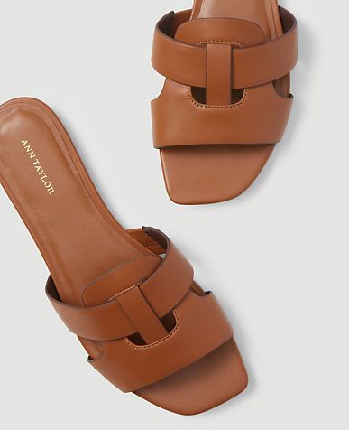 Mule Shoes Outfit, Leather Slippers For Men, Pretty Sandals, Fashion Shoes Sandals, Leather Sandals Handmade, Strappy Sandals Flat, Trending Sandals, Fashion Slippers, Leather Sandals Flat