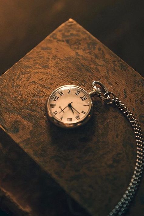 Time Photography Clock, Antique Clock Aesthetic, Clock Brown Aesthetic, Timepiece Aesthetic, Clockmaker Aesthetic, Aesthetic Pocket Watch, Clock Astethic, Time Aesthetic Clock, Pocket Watch Photography