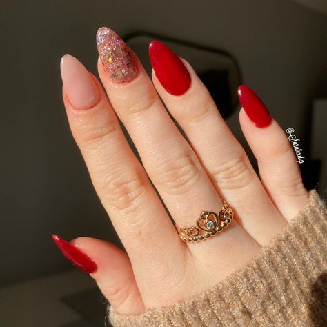 December Nails, Subtle Nails, Gel Nails Diy, Bride Nails, Fall Acrylic Nails, Edgy Nails, Glow Nails, Bridal Nails, Xmas Nails