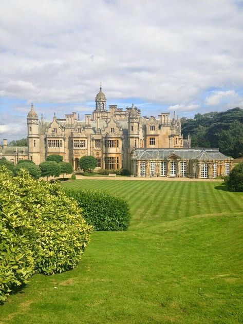 English Castles Manor Houses, Harlaxton Manor Interior, Manors In England, England Castle, Harlaxton Manor, Luxury Castle, Castle Exterior, Beautiful Flower Garden, English Manor Houses