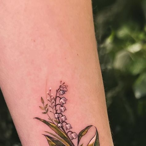 Adrian Bascur on Instagram: "Lily of the Valley and Rose 🌹🌱 #lilyofthevalley #rose #tattoo #flowers #rosa #newyork" Lilly Of The Valley Flower, Tattoo In Color, Mama Tattoos, Valley Tattoo, Mama Tattoo, Tattoo Flowers, Red Rose Tattoo, Valley Flowers, Piercing Tattoo