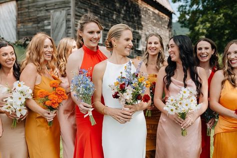 Alternative Bridesmaid, Chill Wedding, Bridesmaid Bouquet White, Summer Camp Wedding, Chelsea Wedding, Wedding Color Pallet, Late Summer Weddings, Mismatched Bridesmaids, Bridesmaid Bouquets