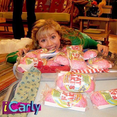 Icarly Aesthetic, Billy Unger, Icarly And Victorious, Hello Kitty Tattoos, Childhood Memories 2000, 4th Of July Desserts, Nickelodeon Shows, Jennette Mccurdy, Boy Meets World