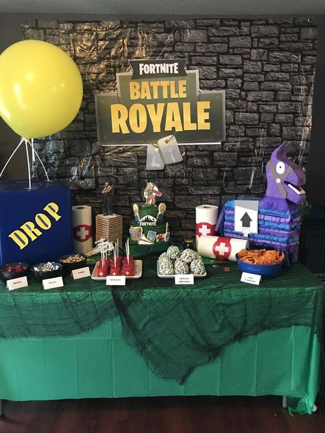 Dylan’s 9th Fortnite Battle Royal Party | CatchMyParty.com Fortnite Birthday Party Ideas, Fortnite Birthday Party, Royal Birthday Party, Fortnite Party, Video Games Birthday Party, Fortnite Birthday, Nerf Party, Boy Birthday Party Themes, Royal Party