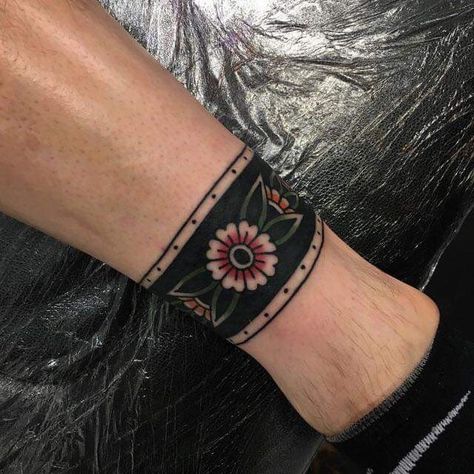 Ankle Band Tattoo, Private Tattoo Studio, Wrist Band Tattoo, Wrist Tattoo Cover Up, Cuff Tattoo, Private Tattoos, Armband Tattoo Design, Traditional Tattoo Sleeve, Tattoo Rose