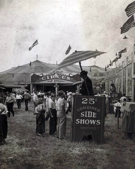 Vintage Circus Photos, Pony Boy, Old Circus, Sideshow Freaks, Circus Sideshow, Circus Acts, Circus Train, Human Oddities, Peculiar Children