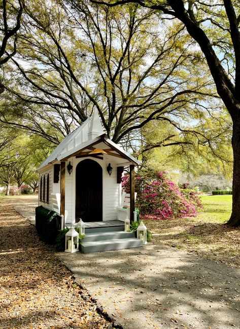 Mo'Belle Wedding Chapel | Mo-Belle Chapel Wedding Chapel Ideas, Chapel In The Woods, Mobile Wedding, Tiny Wedding, Wedding Chapel, Cathedral Church, Bar Service, Wedding Location, Chapel Wedding