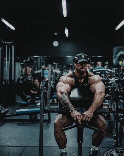 Gym Men Motivation, Gym Motivation Wallpaper, Chris Bumstead, Gym Photoshoot, Workout Pics, Gym Images, Gym Photography, Bodybuilding Pictures, Gym Wallpaper