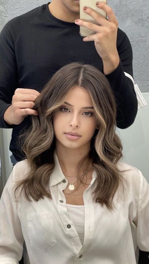 Long Hairstyles With Highlights Colour, Earth Blonde Hair, Brunette Balayage Hair Layers Face Framing, Hair Inspo Color Brunettes Short, Low Maintenance Light Brown Balayage, Brown Hair Colors For Hazel Eyes, Summer Hair Colour For Brunettes, Bleachless Hair Dye, Trending Womens Haircuts 2023