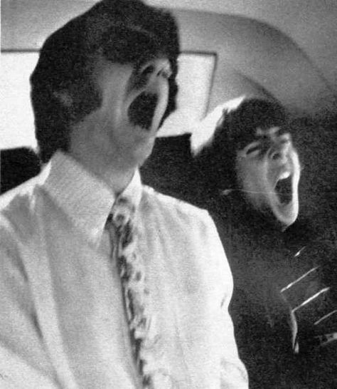 Beatles Funny, Mike Nesmith, Michael Nesmith, Beatles George, Peter Tork, Matching Pfp Couple, Bug Boy, Beatles Photos, Beatles Pictures