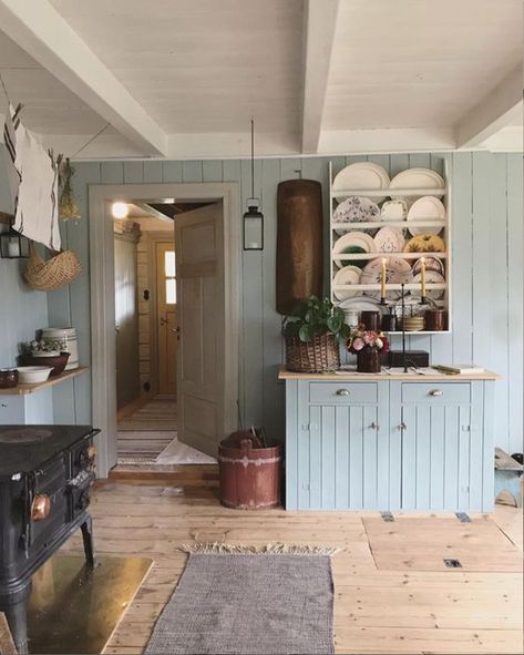 Nordic Cottage Interior, Scandinavian Cottage Interior, Norwegian Cottage, Rural Cottage, Country Cottage Living, Scandinavian Cottage, My Scandinavian Home, Scandinavian Interiors, Nordic Scandinavian