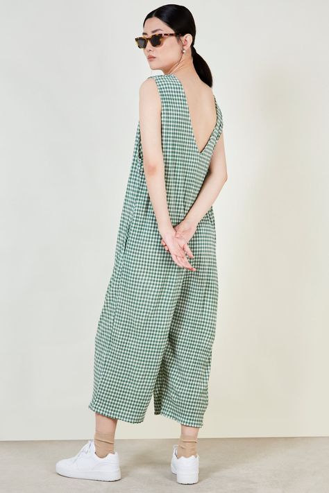 Shop for Green gingham jumpsuit at Glassworks London. Free UK shipping for orders over £75. Buy Now Pay Later with Klarna. Gingham Jumpsuit, Oversized Jumpsuit, Gingham Fashion, Green Gingham, London Free, Jumpsuit Pattern, Hipster Outfits, Buy Now Pay Later, Smock Dress