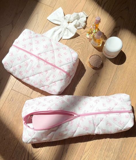 coquette bags 🎀 Coquette Makeup, Makeup Travel Bag, Bow Coquette, Kindle Sleeve, Shampoo Bottles, Travel Toiletry Bag, Compact Powder, Flat Pouch, Handmade Cosmetics