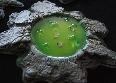 More Realistic Terrain – Toxic Slime Pits Tutorial Part 2 | Wargaming Hub - just great for those Halloween and wizardly scenes 40k Scenery, Terrain Building, Dnd Diy, Model Terrain, Miniature Terrain, Dnd Crafts, Warhammer Terrain, 40k Terrain, Miniature Bases