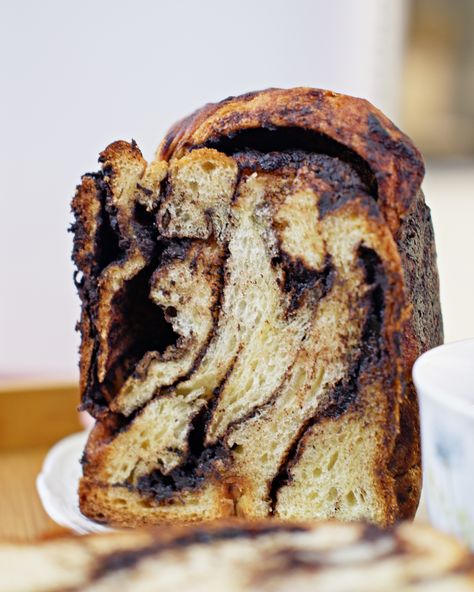 Chocolate Swirl Bread (Babka) with Panasonic Bread Maker SD-P104 – TheZongHan Sourdough Pumpkin Babka, Babka Flavors, Pumpkin Babka, Pumpkin Brioche, Cinnamon Babka, Cottage Recipes, Chocolate Brioche, Challah Bread Recipes, Babka Recipe