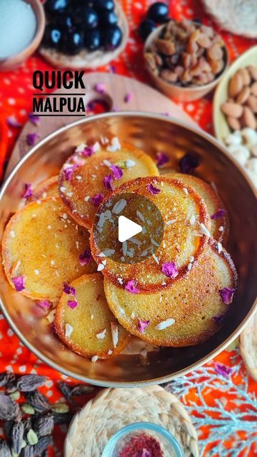 karuna Rasiya mai sarkar on Instagram: "Bhog recipe:- Quick Malpua 🌼..  Made this recipe easy for you all so that you can try and make for your thakur ji do give a try and enjoy  Ingredients Suji 1/2 cup Wheat flour 1/2 cup Milk 1 cup + adjust the texture Black pepper whole 1tsp Fennel 1tsp Sugar 1/2 cup Baking powder 1tsp .  .  .  .  #kriahnalove♥️ #bhogrecipes #malpua #prettyplatebyprince #radhekrishna  Do you want more bhog recipes?" Malpua Recipe, Vegetarian Desserts, Healthy Vegetarian, Wheat Flour, Fennel, Quick Meals, Black Pepper, 1 Cup, Baking Powder