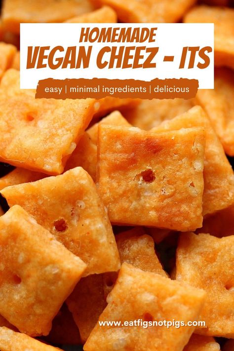 Vegan Cheez-Its. Thanks to your handy dandy food processor, these cheesy crackers – loaded with two types of vegan cheese, and all the salty goodness – are just as easy to prepare as they are to devour. Vegan Cheez Its, Vegan Cheese Crackers, Vegan Homemade Snacks, Vegan Products Food, Vegan Cheese Bread, Eat Figs Not Pigs, Vegan Copycat Recipes, Vegan Savory Snacks, Quick Vegan Snacks