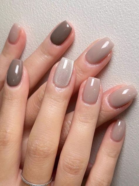 tanned neutral nails Beige Ombre Nails, Beige Chrome Nails, Beige Nail Designs, Ivory Nails, White Stiletto Nails, Beige Nail, Ombre Chrome Nails, Beige Nails Design, Purple Ombre Nails