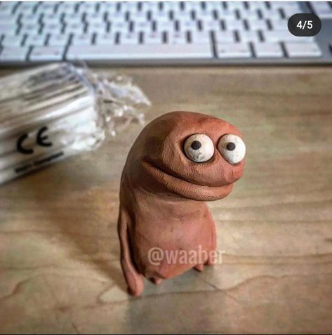 Funny Things To Make With Clay, Clay Creatures Monsters, Clay Character Design, Clay Creatures Easy, Funny Clay Figures, Funny Clay Art, Funny Clay Sculpture, Clay Date Inspo Pics, Funny Clay Ideas