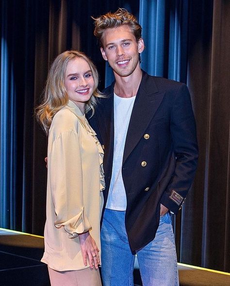 Austin Butler Olivia Dejonge, Austin Butler And Olivia Dejonge, Olivia Dejonge, Elvis Movie, Elvis Memorabilia, Elvis Presley Movies, With Girlfriend, Elvis And Priscilla, Elvis Movies