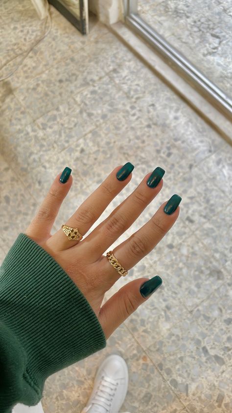 Dark green nails🖤 Dark Green Nails Almond, Nail Designs Emerald Green, Green Nails Square, Preppy Nails, Green Acrylic Nails, Dark Green Nails, Teal Nails, Different Nail Designs, Basic Nails