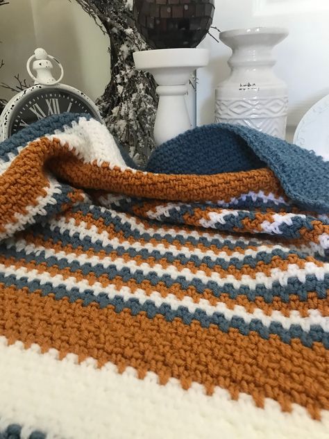 Blue Crib, Blue Baby Blanket, Crochet Throw Pattern, Chunky Blanket, Boy Blankets, Moss Stitch, Baby Boy Blankets, Manta Crochet, Crochet Throw