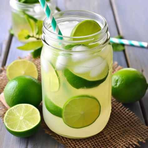 Coconut Limeade - StayFitRecipe Coconut Limeade, Summer Feast, Coconut Water Drinks, Fruity Desserts, Tropical Drink, Pretty Drinks, Agave Syrup, Drinks Recipes, Refreshing Drinks