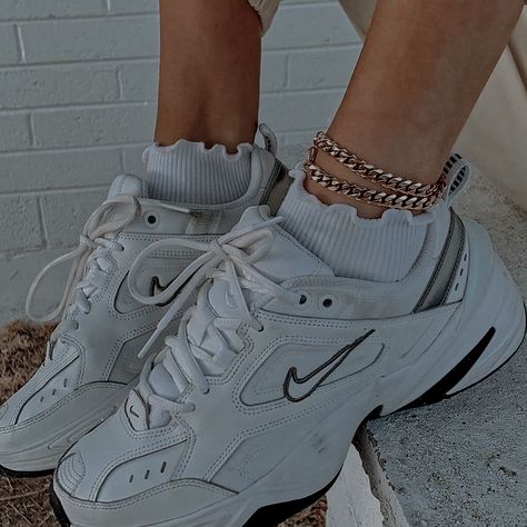 Fila Shoes Outfit, Footwear Aesthetic, Fila Shoes, Shoes Outfit, Style Sneakers, Nike Huarache, Aesthetic Fashion, Air Jordan Sneaker, Fashion Shoes