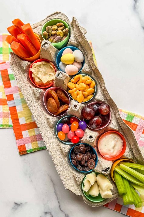 Easter Snack for Kids Toddler Easter Snacks For Daycare, Toddler Easter Snacks, Snacks For Daycare, Yogurt Covered Strawberries, Easy Easter Snacks, Easter Kids Snacks, Healthy Easter Basket, Healthy Easter Snacks, Easter Snack Mix