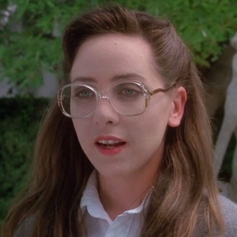 Heathers Characters, Sheen Estevez, Heathers Musical, Heathers Movie, 80s Glasses, Characters As Humans, Movie Icon, 90s Aesthetics, Big Glasses