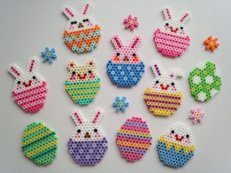 Easter Hama Beads, Hama Beads Design, Diy Perler Bead Crafts, Perler Crafts, Hama Bead, Hama Beads Patterns, Diy Perler Beads, Iron Beads, Melting Beads