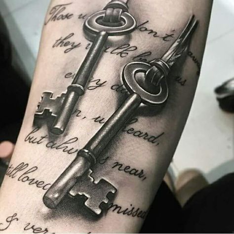 Key Tattoo Men, Vintage Key Tattoos, Skeleton Key Tattoo, Key Tattoo Designs, Lock Tattoo, Henne Tattoo, Key Tattoos, Key Tattoo, Tattoos Men